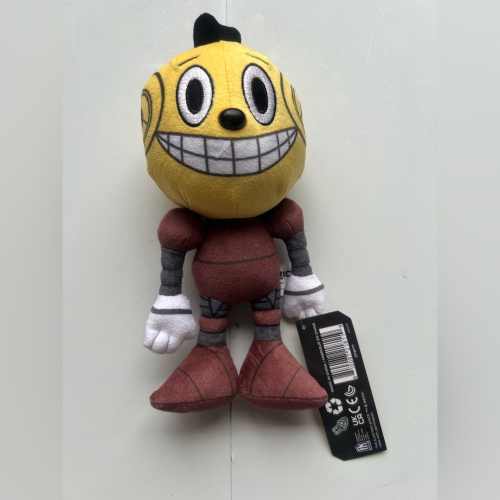 The Electric State Collectible Character
1 Plush COSMO